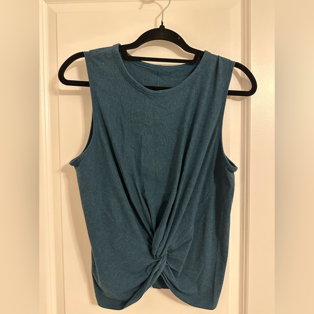 Lululemon tank